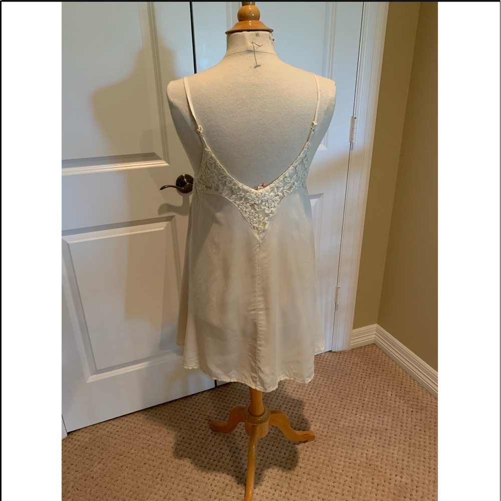 🆕 IVORY DRESS - Picture 4 of 4